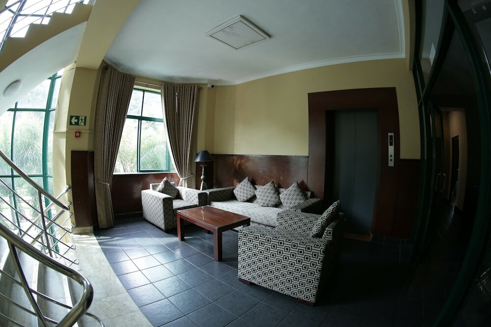 Фото The Royal Mall Kandy