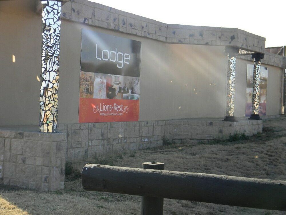 Фото Lions Rest Country Estate