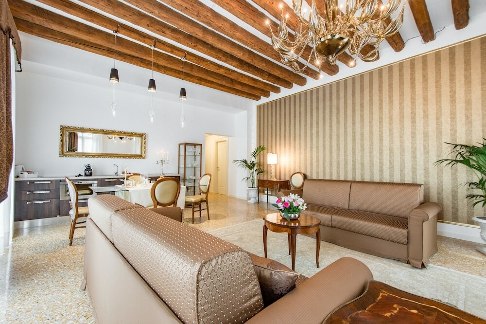 Фото San Teodoro Palace Luxury Apartments