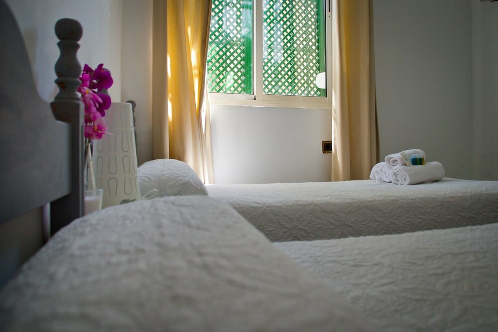 Фото Hostal La Muralla