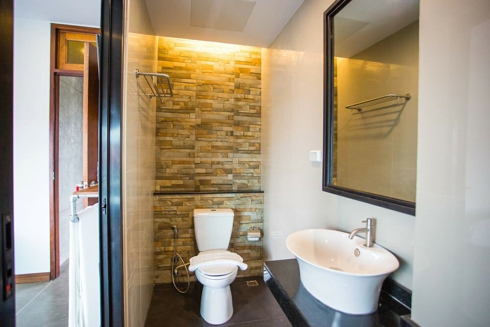 Фото The Arak Bed Bar and Hostel