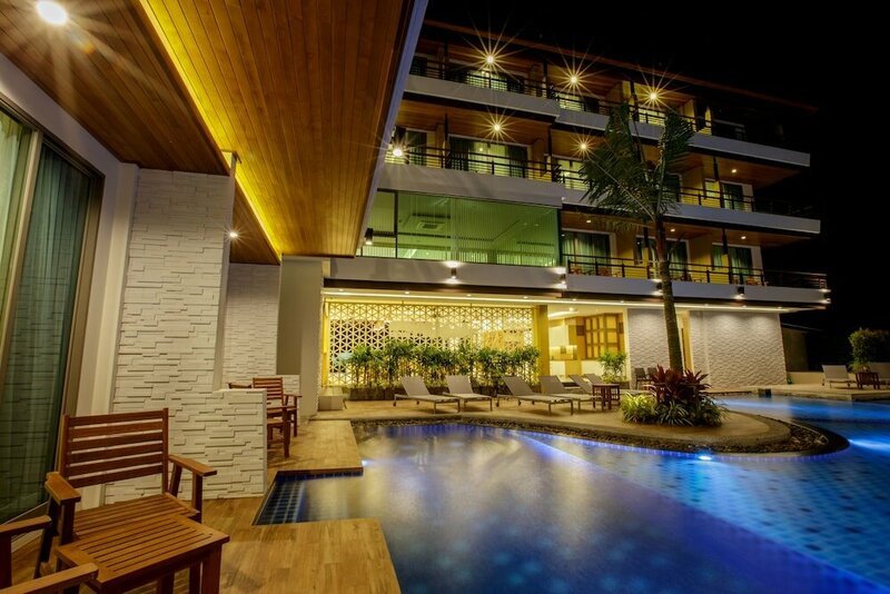 Гостиница Aqua Resort Phuket SHA Hotel