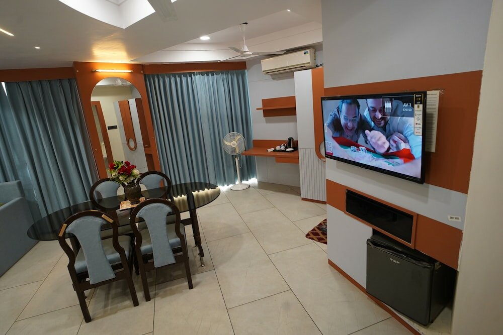 Фото Hotel Gokul