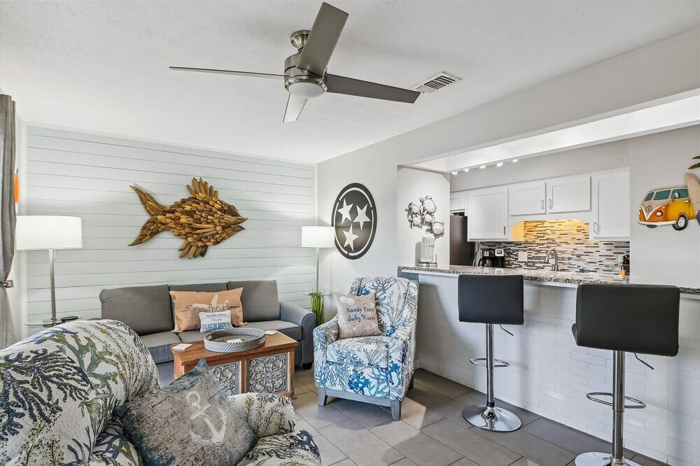 Фото Endless Summer E3 by Book That Condo