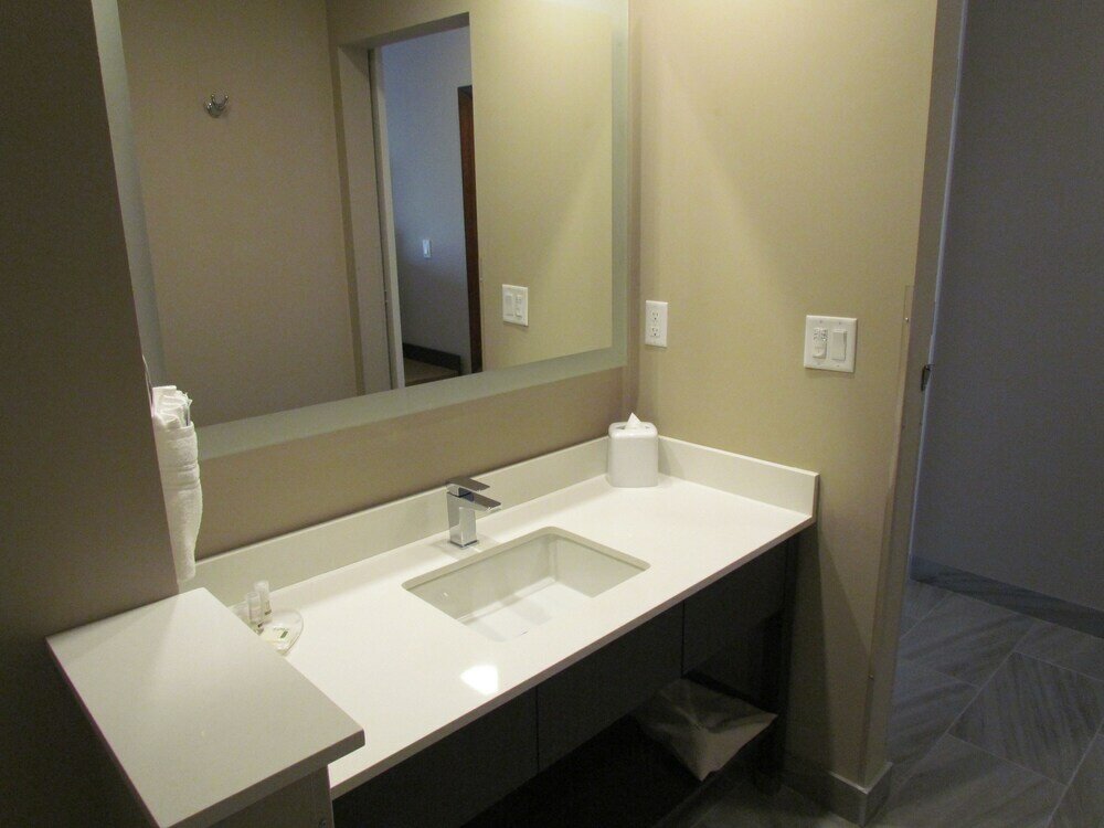 Фото Fairfield Inn And Suites Airdrie