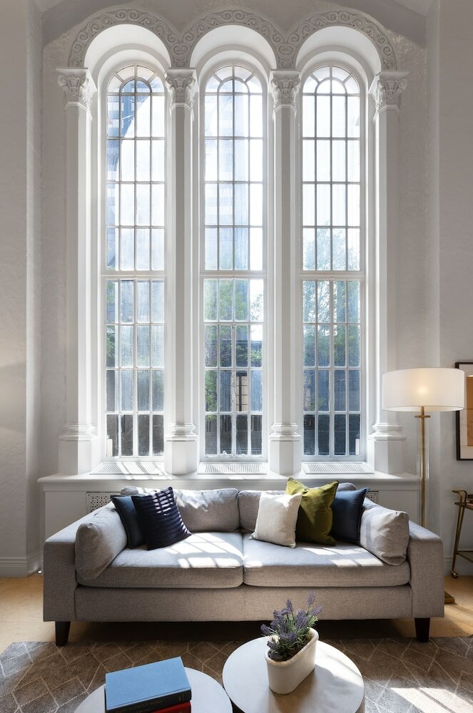 Фото Magnificent Mile Suites