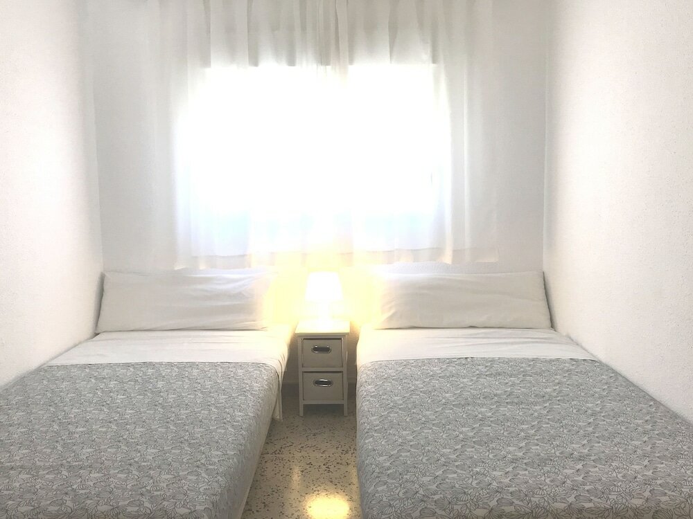 Фото Apartamentos Turisticos La Mundial