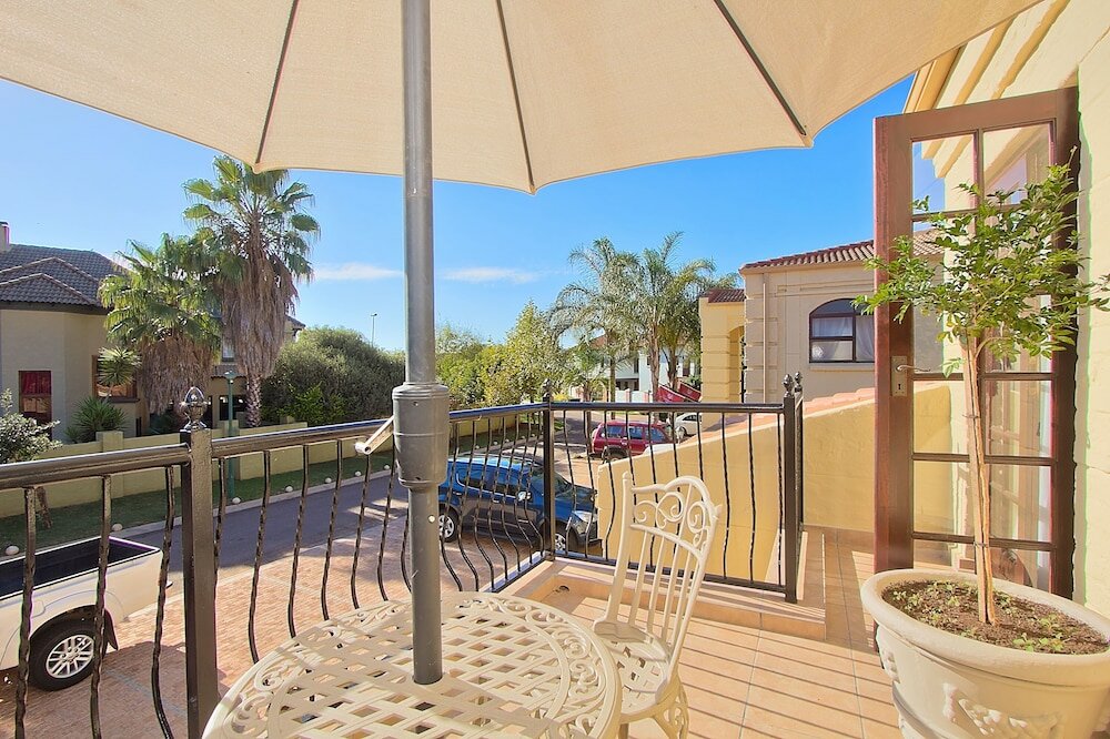 Фото Leopardsong Manor