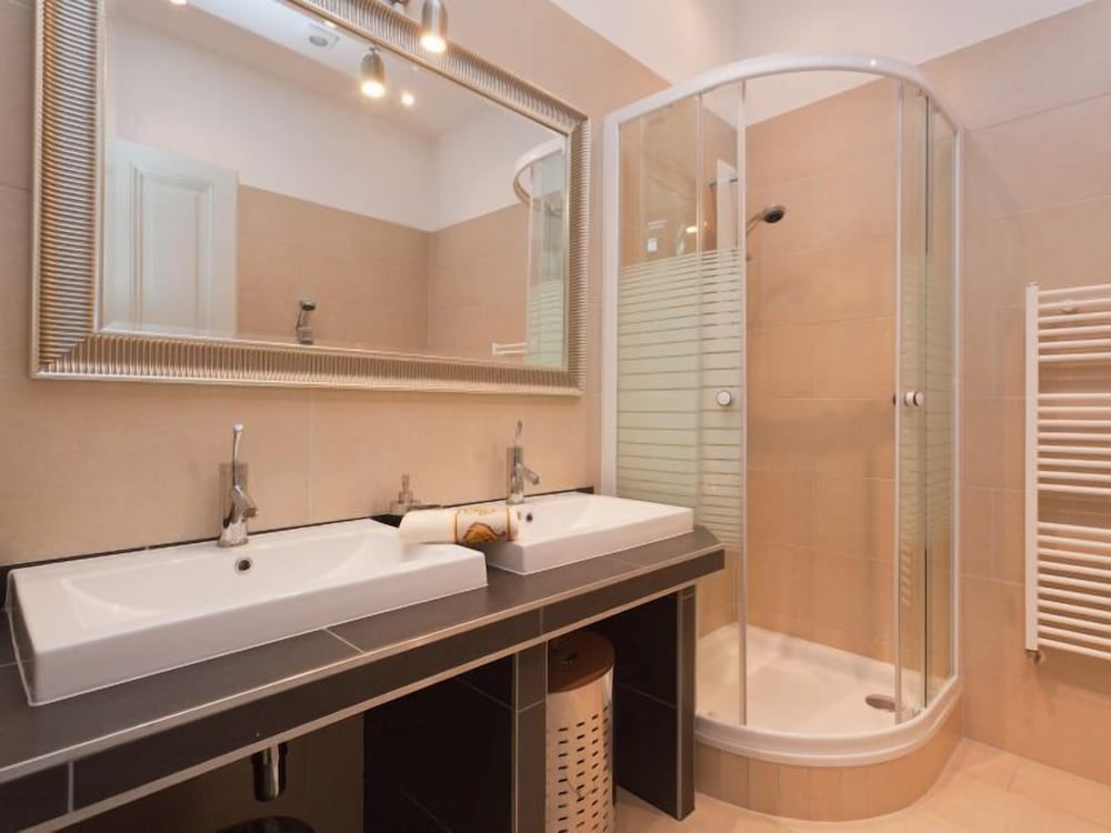 Фото Kunsthaus Apartments