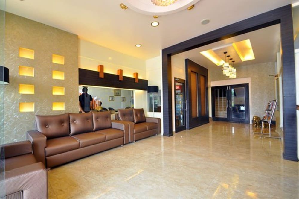 Фото отеля 2