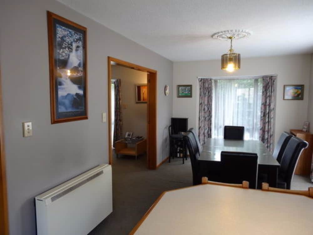 Фото Athena Motel & Apartments