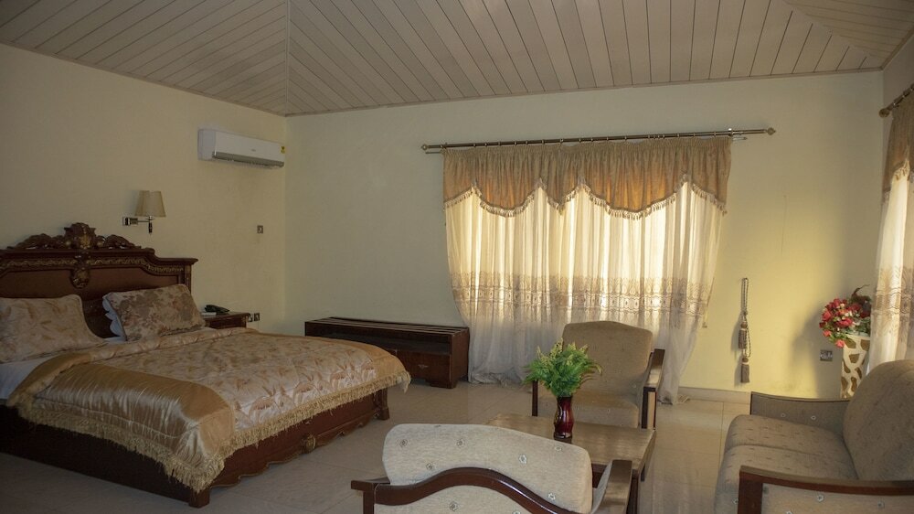 Фото Crown Liberty