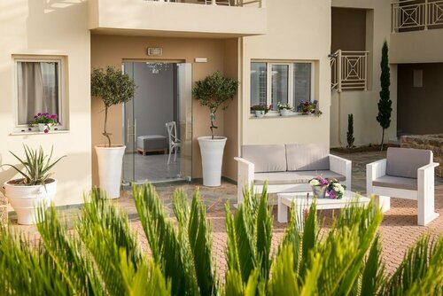 Внешний вид отеля Notos Heights Hotel & Suites в Муниципальной единице Малионе, фото 3