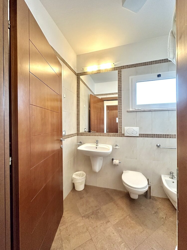 Фото Hotel Christian