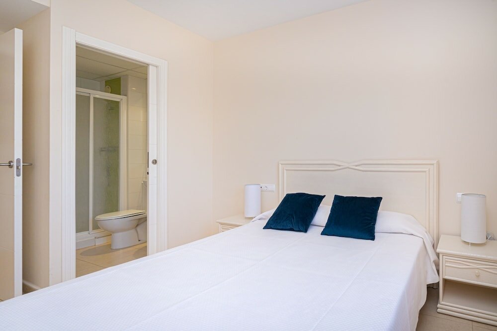 Фото Apartamentos Larimar