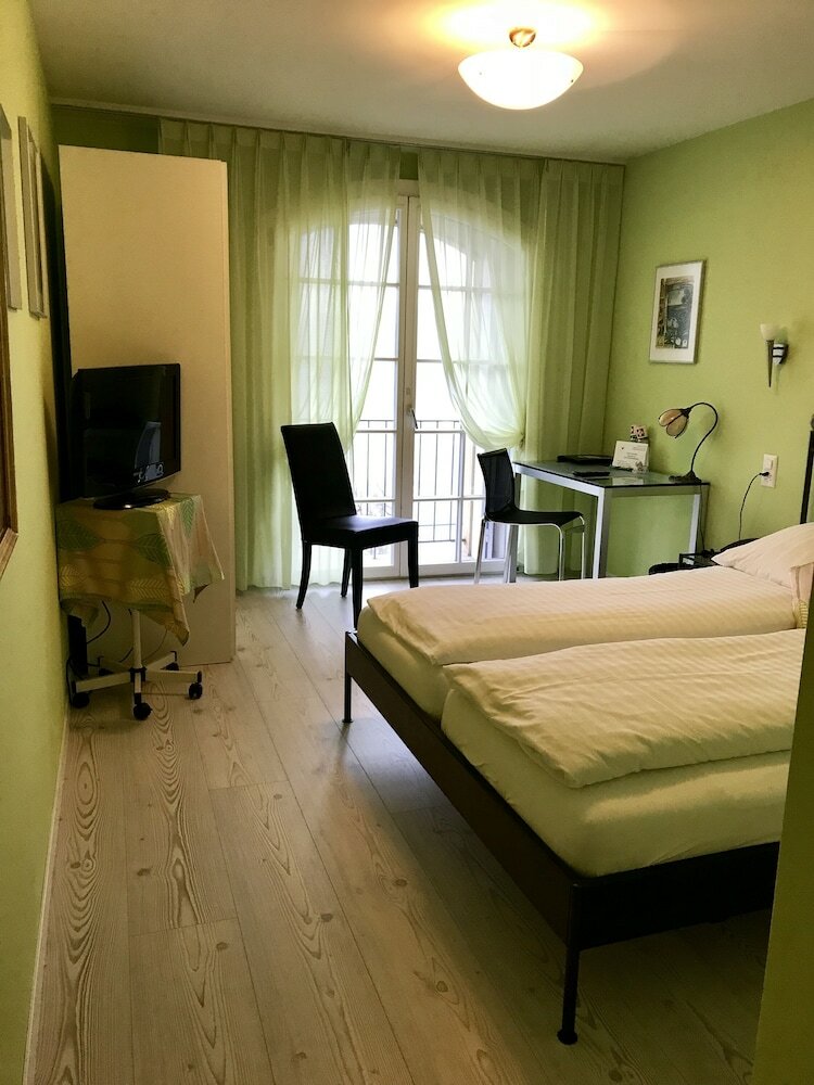 Фото Murtenhof & Krone