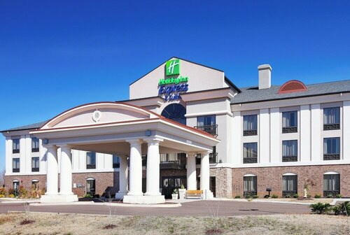 Гостиница Holiday Inn Express & Suites Covington, an Ihg Hotel