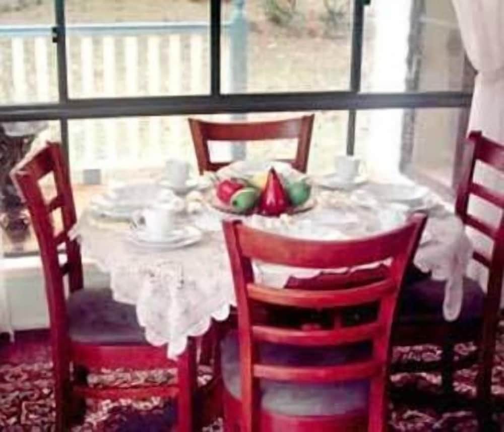 Фото Staple House Bed and Breakfast