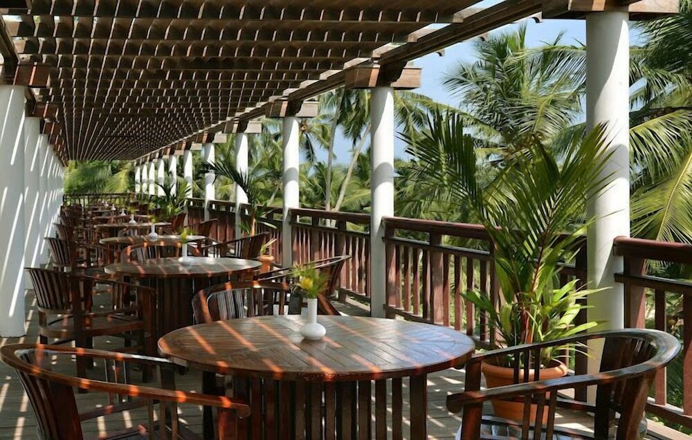 Фото Gokulam Grand Turtle On The Beach