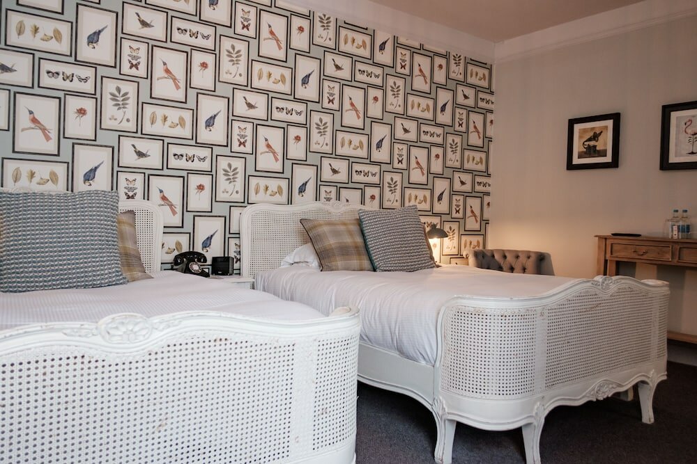 Фото The Bull Hotel