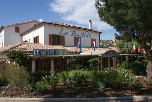 Гостиница Hôtel La Bastide в Ле-Лаванду