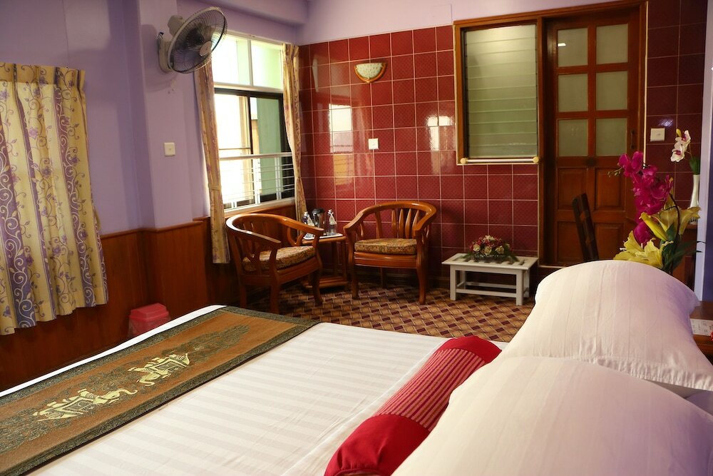 Фото Royal City Hotel