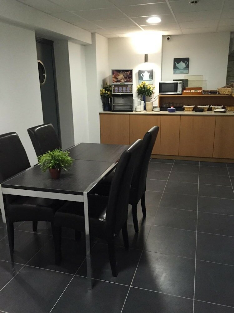 Фото Hôtel Moderne