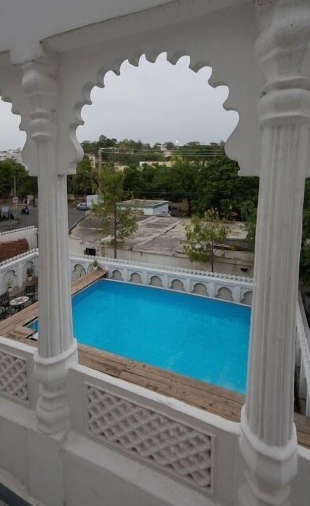 Фото The Lavitra Udaipur