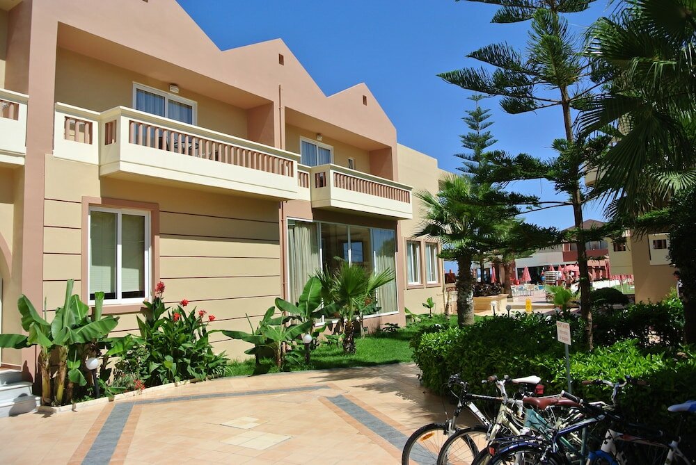 Фото Castro Beach Hotel