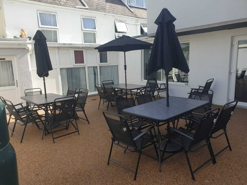 Фото St George's Guesthouse