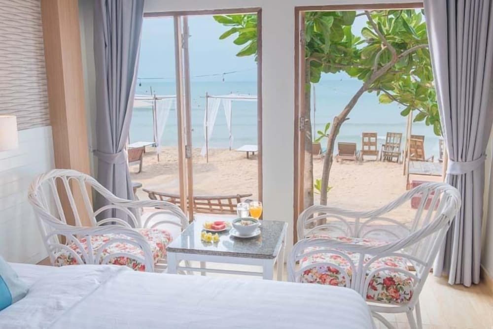 Фото Maldives Beach Resort