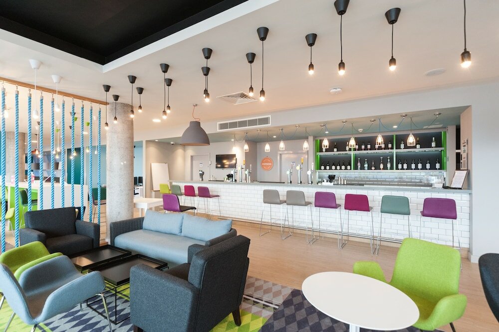 Фото Holiday Inn Express Aberdeen Airport, an Ihg Hotel