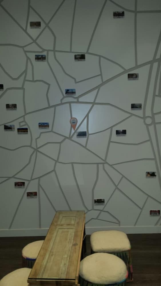 Фото Diezmadrid Hostal