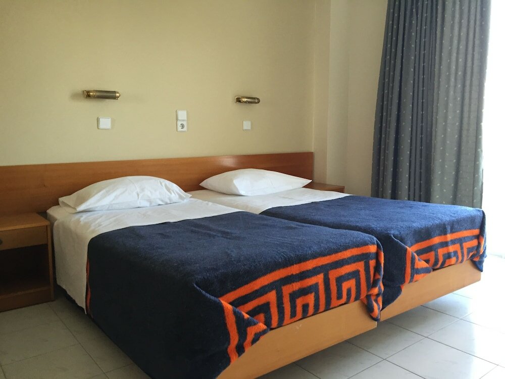 Фото Jasmine Hotel Apartments