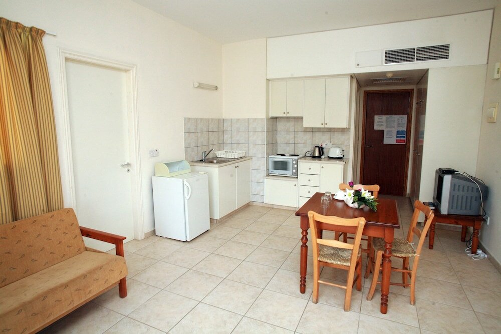 Фото New York Plaza Hotel Apartments