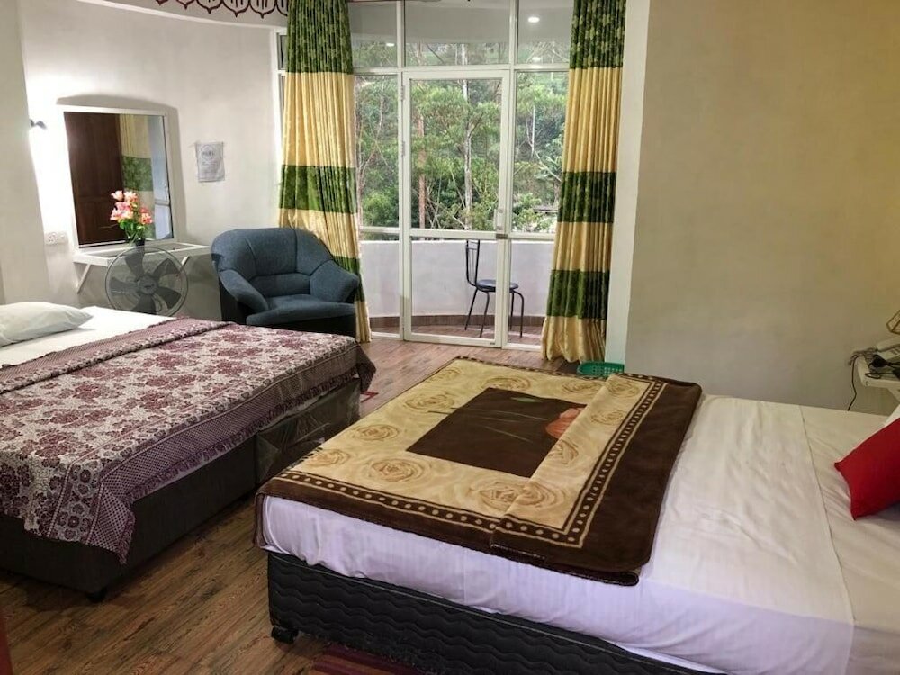 Фото White House Adam's Peak