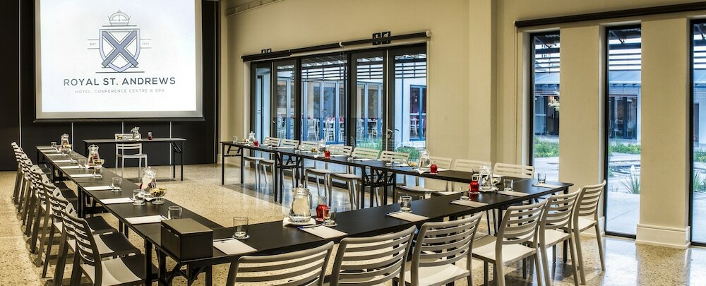 Фото Royal St. Andrews Hotel, Conference Centre & SPA