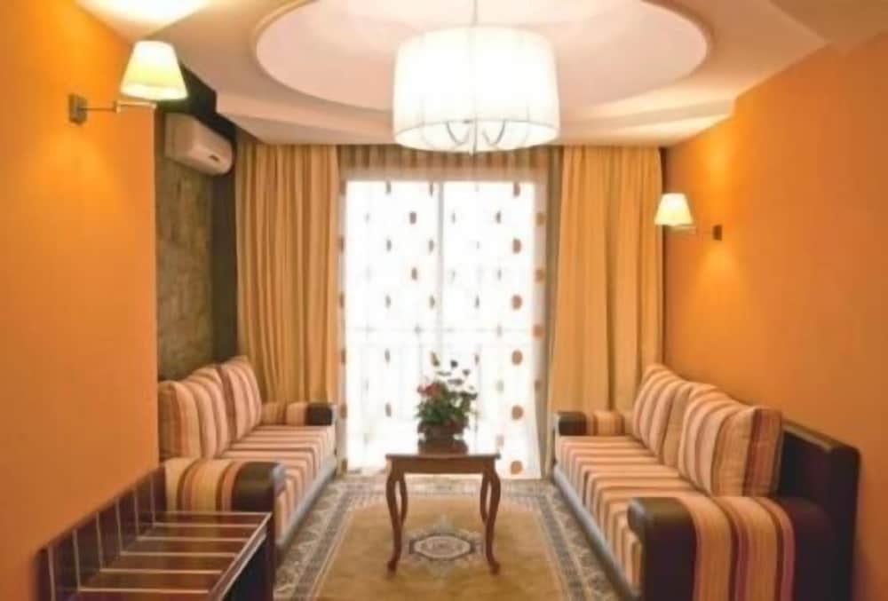 Фото Hotel Chems du Lac