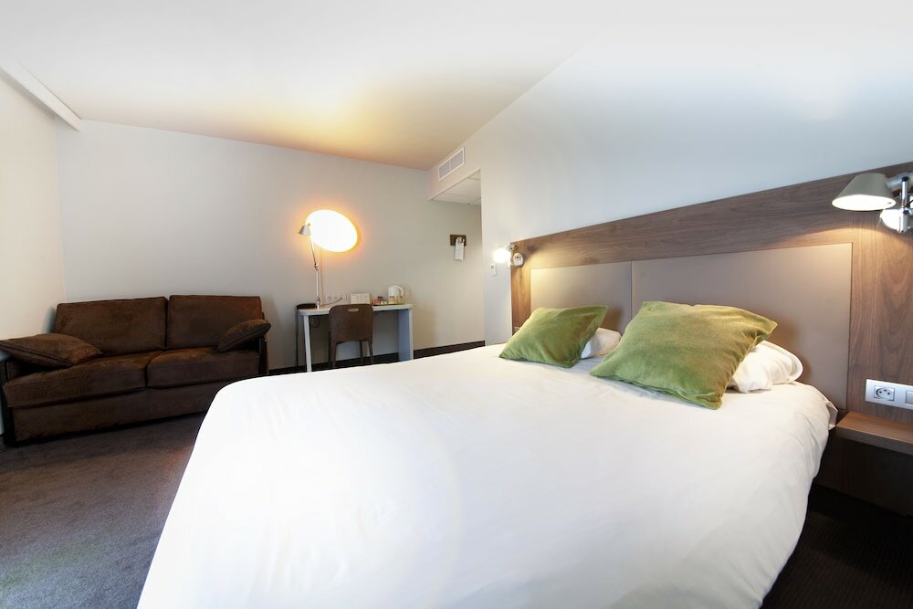 Фото Campanile Clermont Ferrand Centre