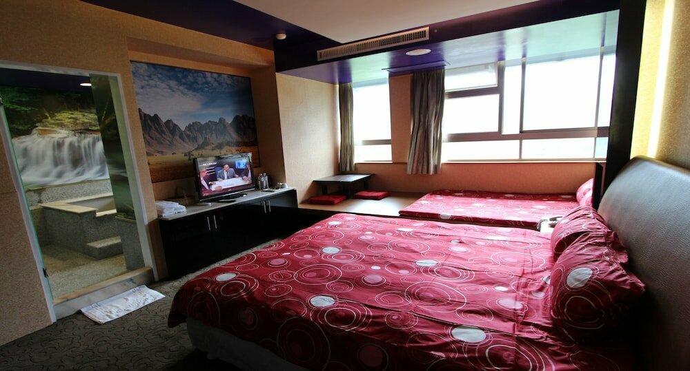 Hotel Lovespring House, Earth, photo