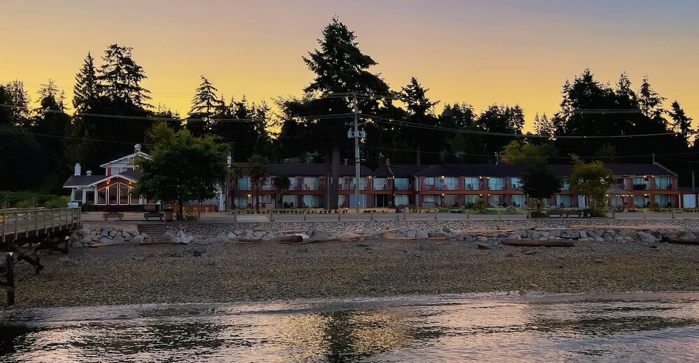 Фото The Oceanside, a Coast Hotel