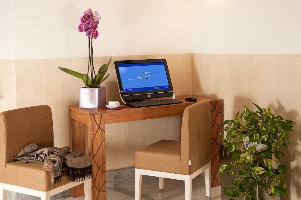 Фото Floris Hotel