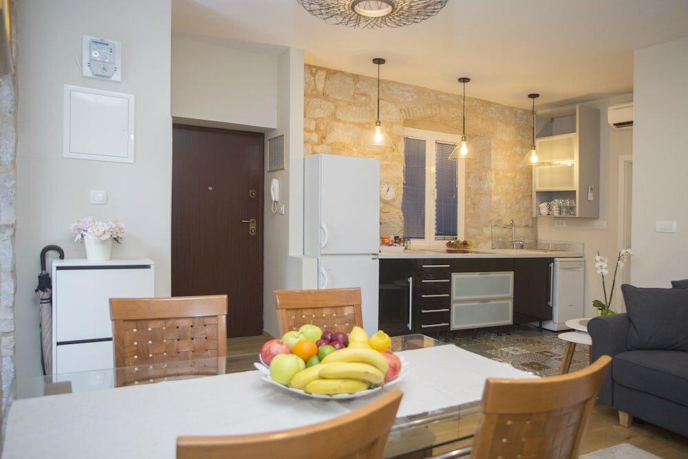 Фото Bouganvillea Split Apartments