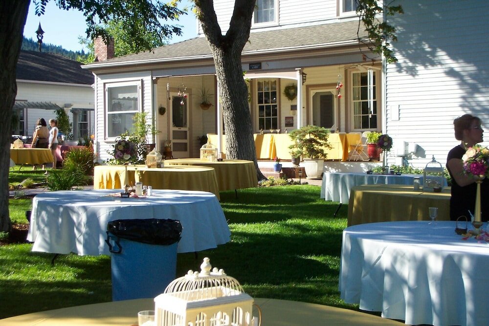 Фото Bybee's Historic Inn