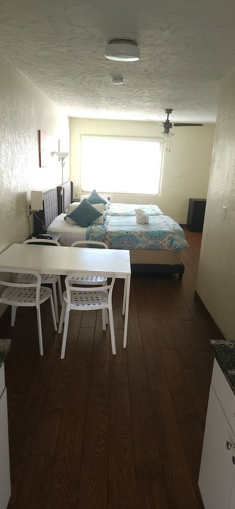 Фото Апарт-отель Ocean Drive Villas