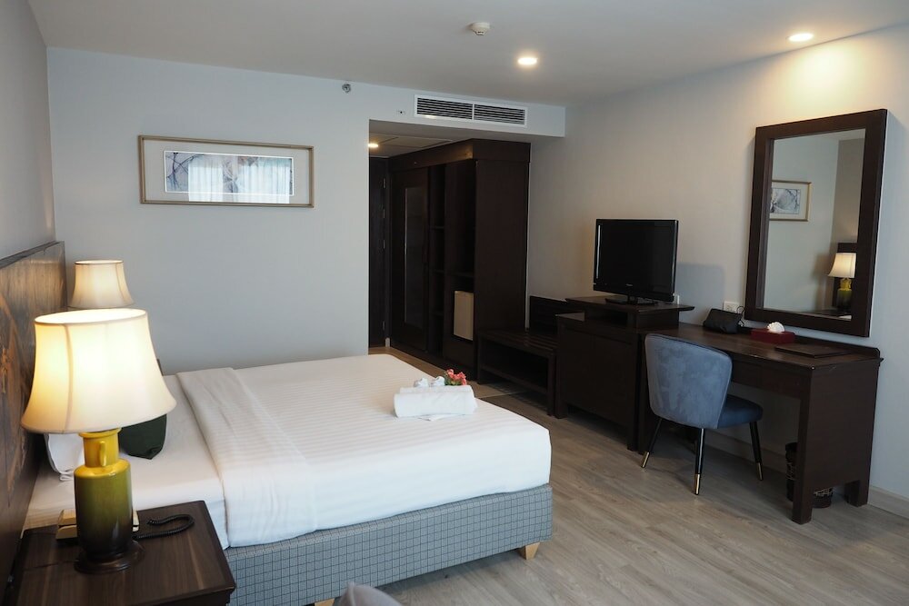 Фото Empress Pattaya Hotel