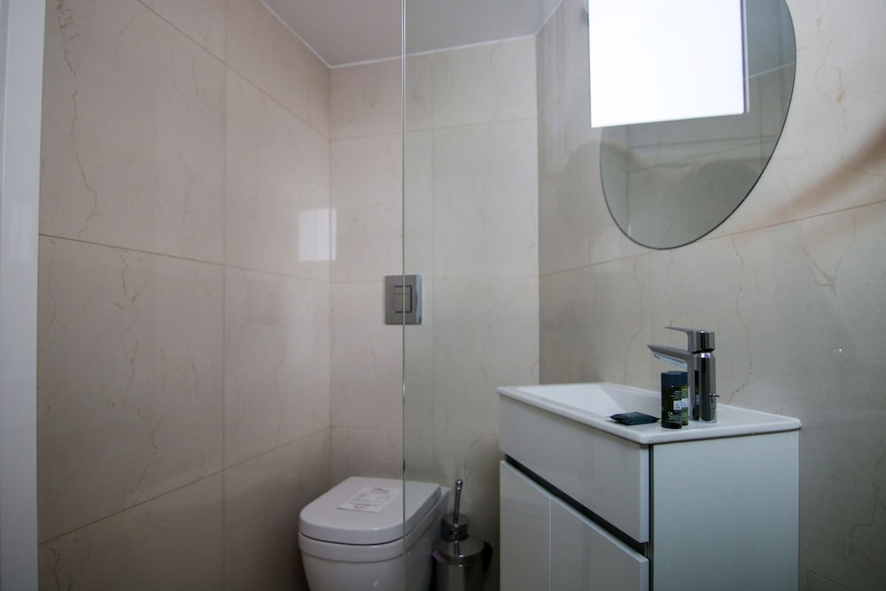 Фото Phaedrus Living Onyx Flat Lighthouse 48