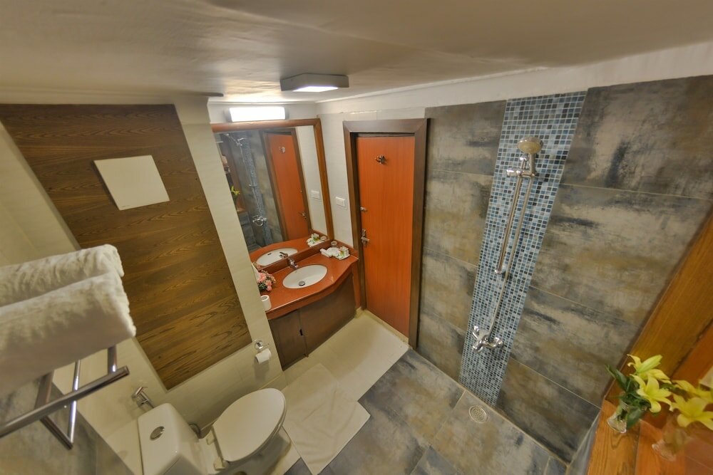 Фото Batra Hotel