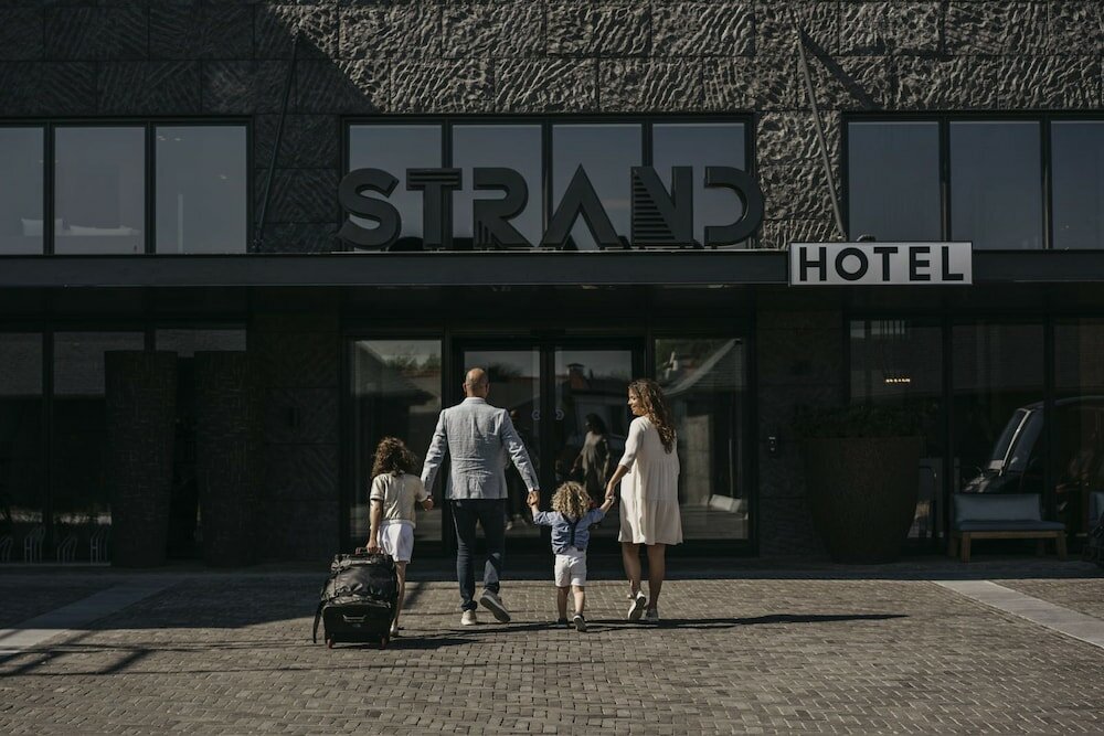 Фото Strandhotel