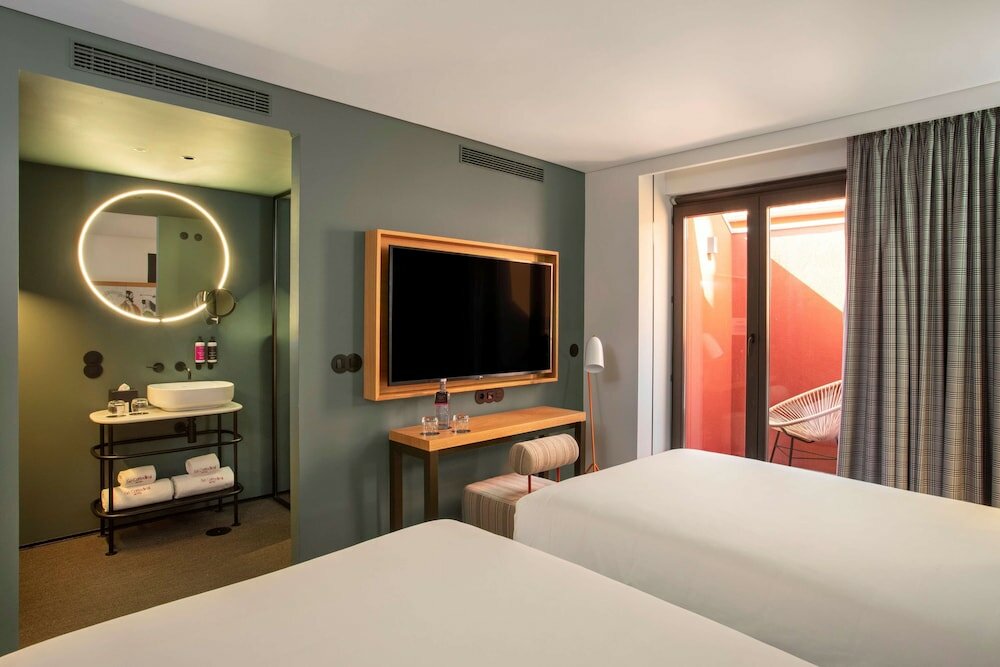 Фото Se Catedral Hotel Porto, Tapestry Collection by Hilton